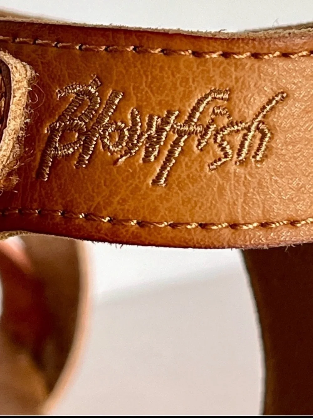 Blowfish Malibu Kids Loverli-K Tan Pearl Gold Wedge Sandals EUC Size 4